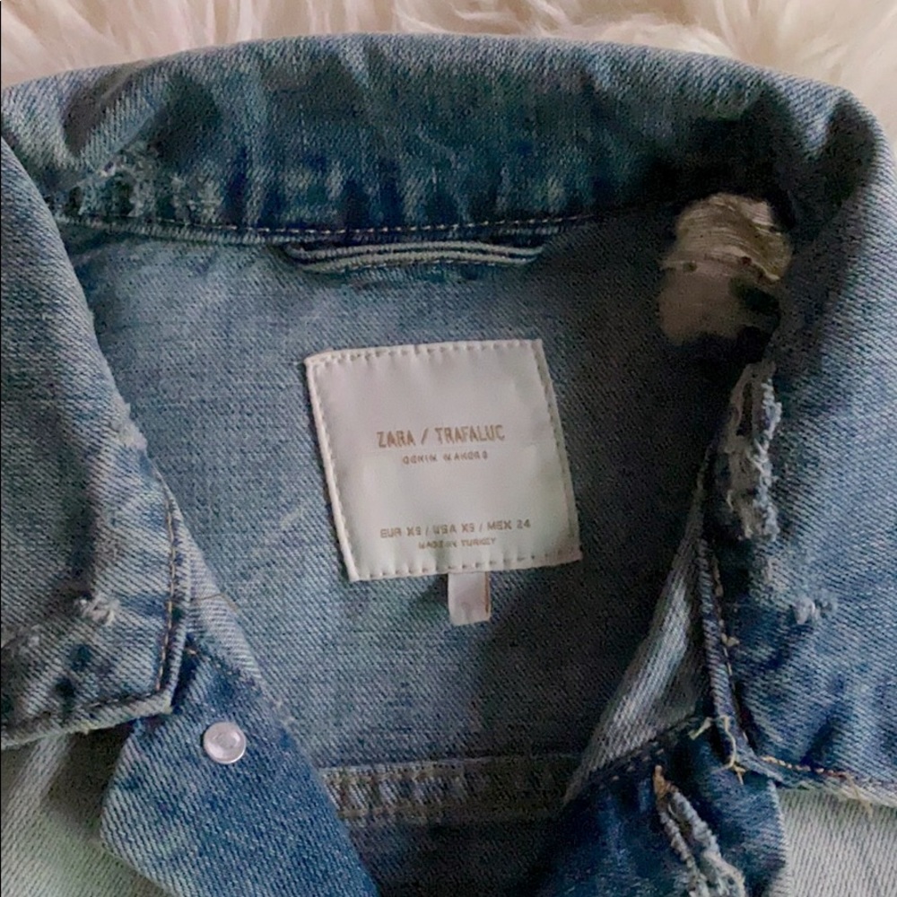 Jean jacket - Picture 2 of 5